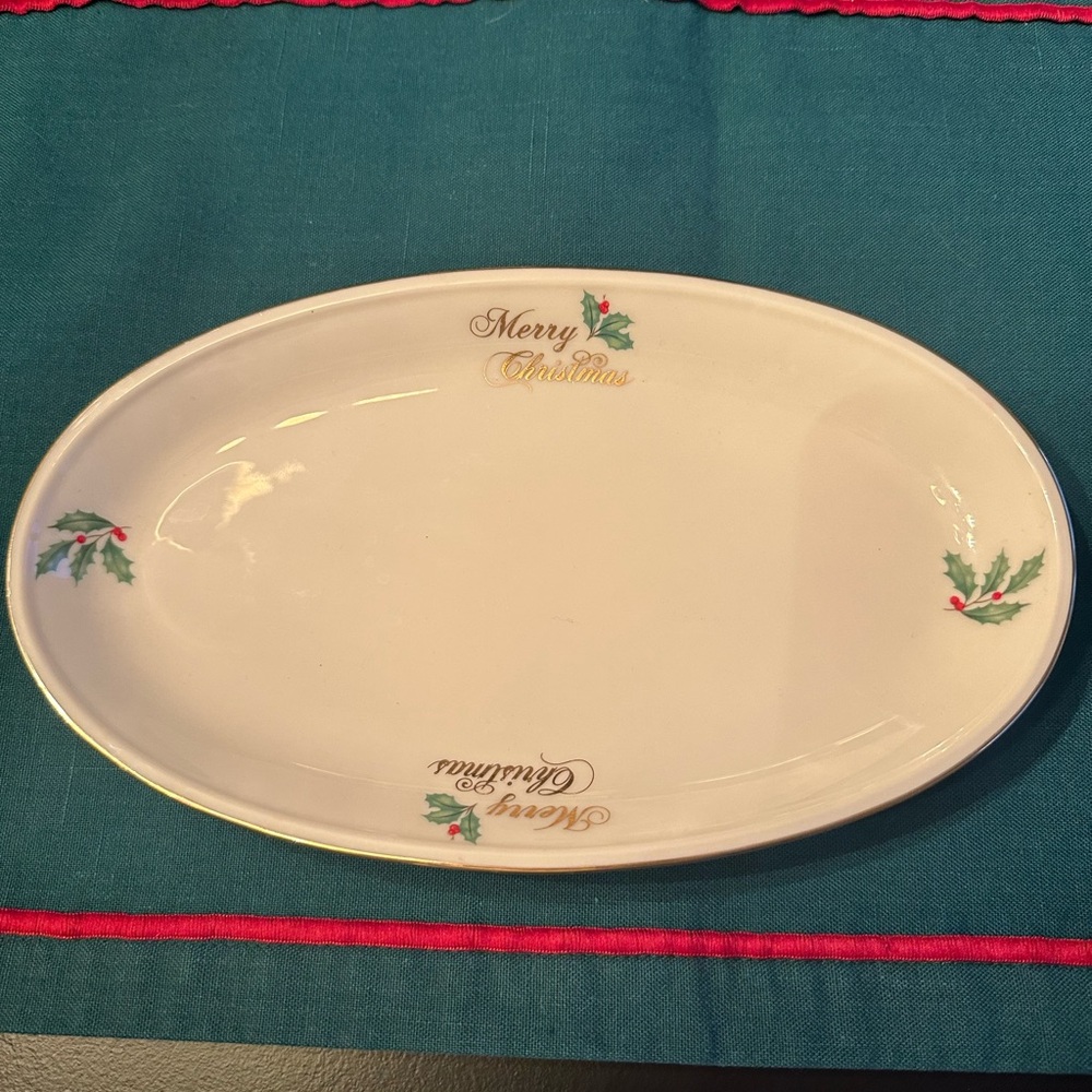 Lenox Cream Oval Platter with Holly Accents